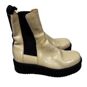 Vagabond Shoemakers Cosmo 2.0 Chelsea Boots Beige Patent Leather Platform Sole